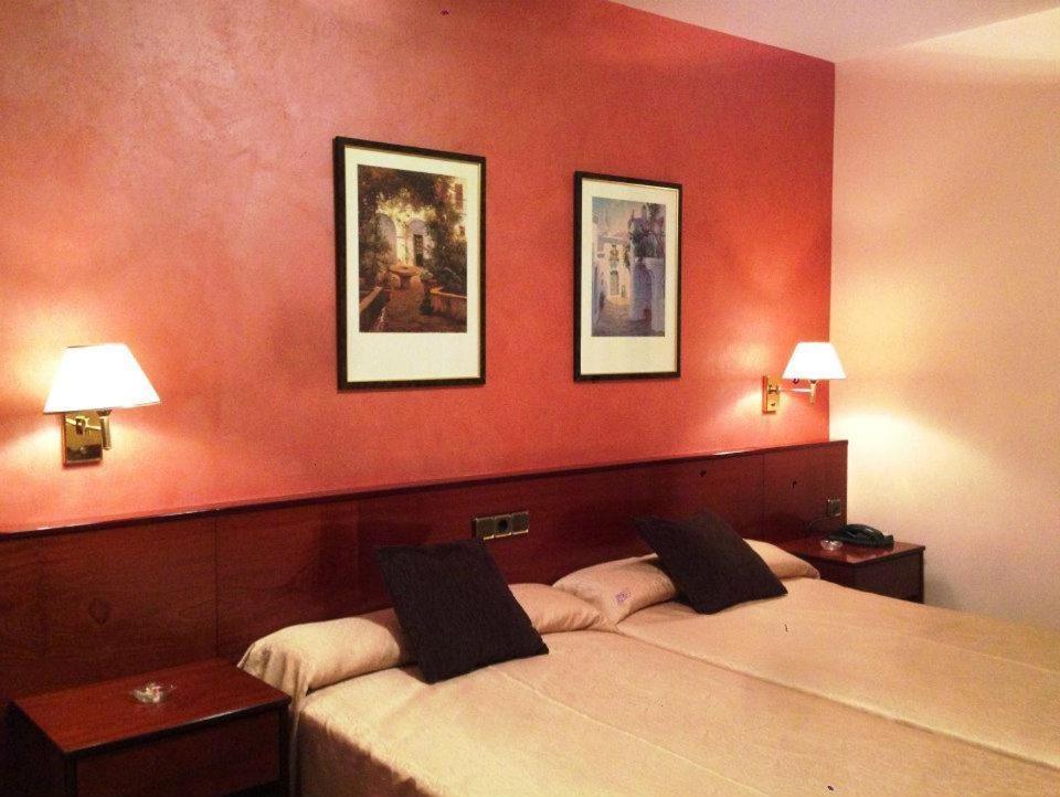 Hotel La Seu لا سو دي أورغل الغرفة الصورة